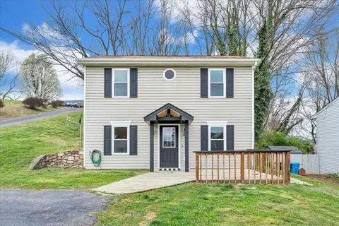 2016 Kenwood Blvd SE, Roanoke, VA 24013