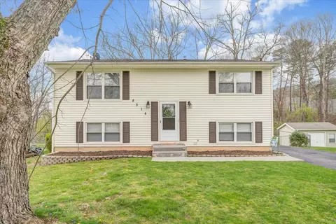 8514 Brubaker Dr, Roanoke, VA 24019