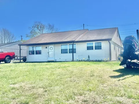 1472 Antrim St, Salem, VA 24153