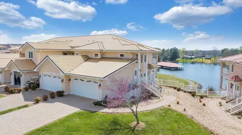 1102 La Casa Ct, Moneta, VA 24121