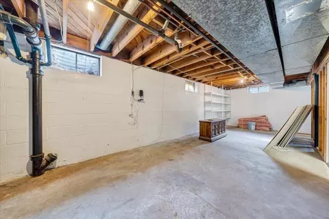 429 E Madison St, Covington, VA 24426 photo 28