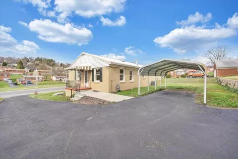 429 E Madison St, Covington, VA 24426 photo 35