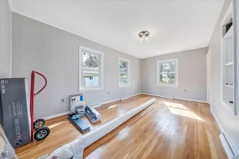 429 E Madison St, Covington, VA 24426 photo 11