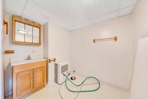 429 E Madison St, Covington, VA 24426 photo 25