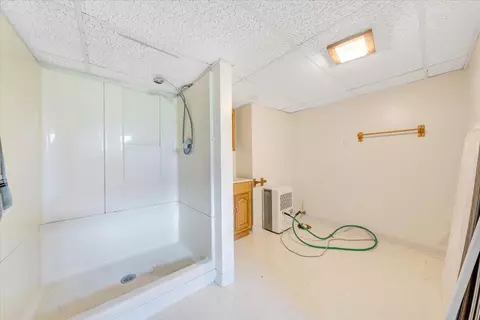 429 E Madison St, Covington, VA 24426 photo 24