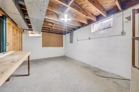 429 E Madison St, Covington, VA 24426 photo 27