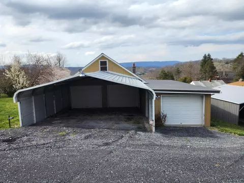 Exterior - 308 E Michigan St, Covington, VA 24426 photo 5 of 7