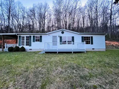 3995 Slusher Ln, Shawsville, VA 24162
