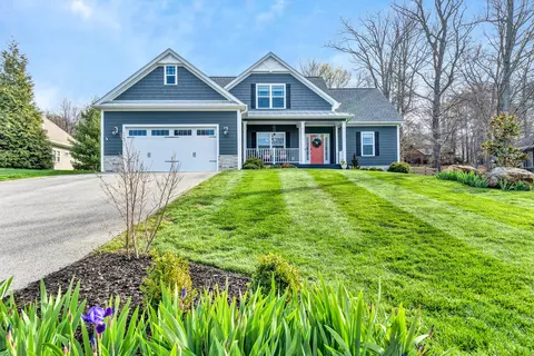 2483 Wolf Run, Vinton, VA 24179