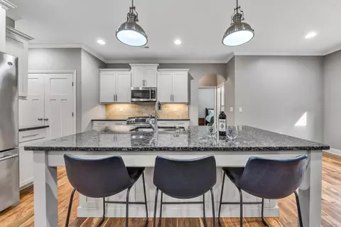 Kitchen - 2483 Wolf Run, Vinton, VA 24179 photo 4 of 12