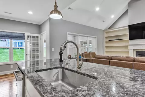 Kitchen - 2483 Wolf Run, Vinton, VA 24179 photo 9 of 12