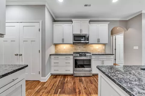 Kitchen - 2483 Wolf Run, Vinton, VA 24179 photo 6 of 12