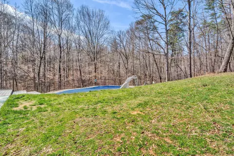 Exterior - 210 Brookledge Dr, Vinton, VA 24179 photo 9 of 15