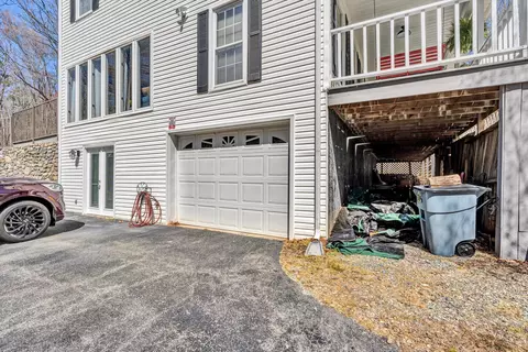 Exterior - 210 Brookledge Dr, Vinton, VA 24179 photo 13 of 15