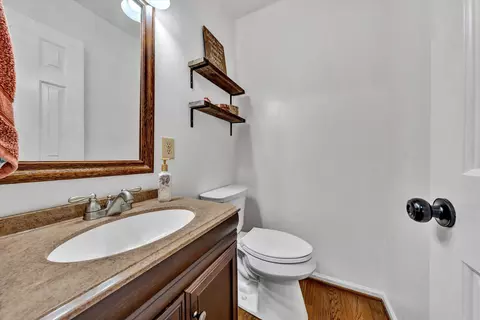 Bath - 210 Brookledge Dr, Vinton, VA 24179 photo 1 of 5