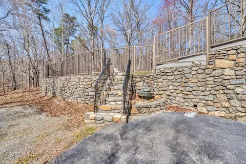 Exterior - 210 Brookledge Dr, Vinton, VA 24179 photo 12 of 15