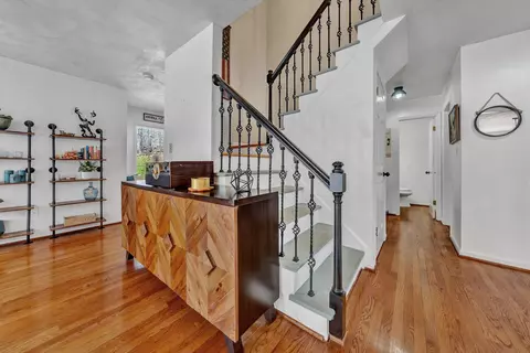 Entry Way - 210 Brookledge Dr, Vinton, VA 24179 photo 2 of 3