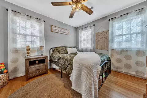 Bedroom - 210 Brookledge Dr, Vinton, VA 24179 photo 5 of 6