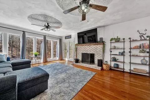 Living - 210 Brookledge Dr, Vinton, VA 24179 photo 1 of 6