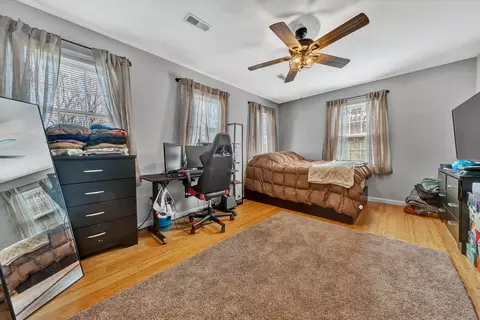 Bedroom - 210 Brookledge Dr, Vinton, VA 24179 photo 2 of 6