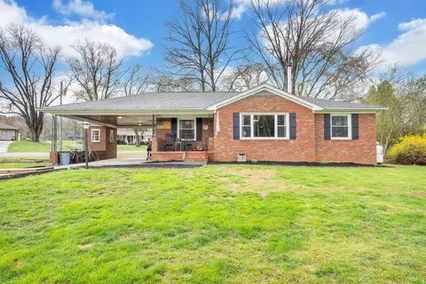 151 James River Ter, Buchanan, VA 24066