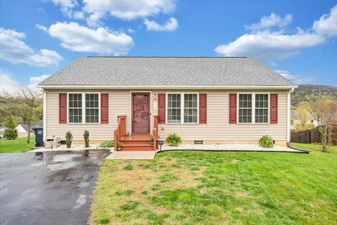 1117 Updike Rd SE, Roanoke, VA 24014