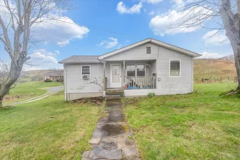 7484 Bending Oak Dr, Catawba, VA 24070