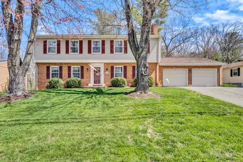 5934 Flamingo Dr, Roanoke, VA 24018