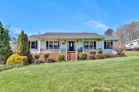 117 Baymeadow Ln, Vinton, VA 24179