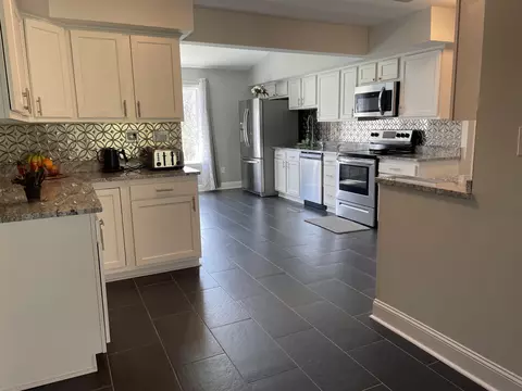 Kitchen - 1307 E Dolly Ann Dr, Covington, VA 24426 photo 1 of 4