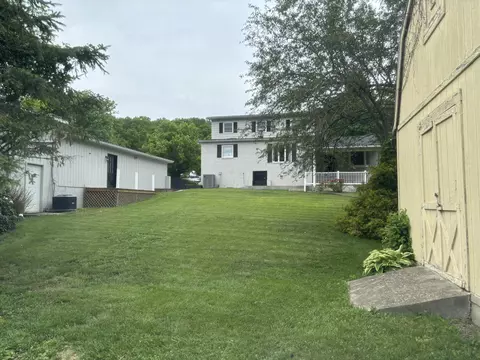 Exterior - 1307 E Dolly Ann Dr, Covington, VA 24426 photo 4 of 11
