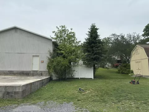 Exterior - 1307 E Dolly Ann Dr, Covington, VA 24426 photo 6 of 11