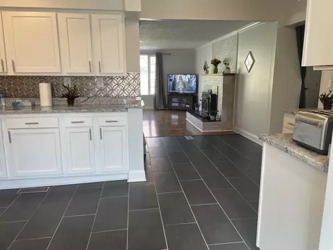 Kitchen - 1307 E Dolly Ann Dr, Covington, VA 24426 photo 3 of 4