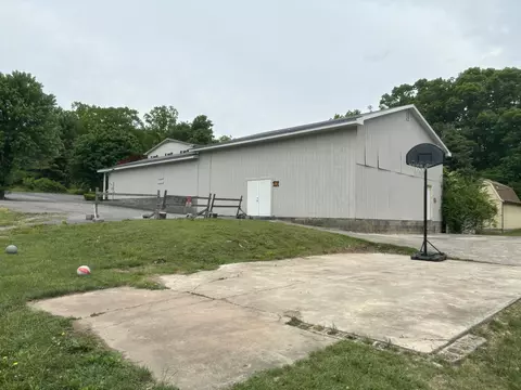Exterior - 1307 E Dolly Ann Dr, Covington, VA 24426 photo 8 of 11