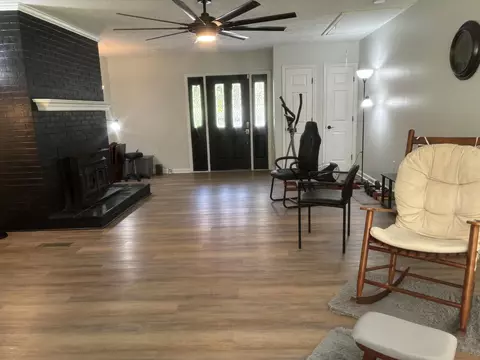 Living - 1307 E Dolly Ann Dr, Covington, VA 24426 photo 2 of 3