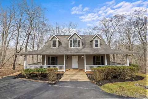 744 Runaway Bay Rd, Lynch Station, VA 24571