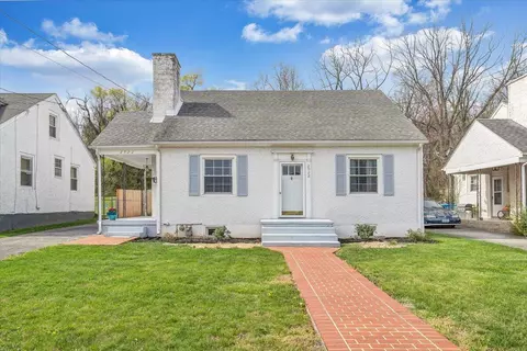 2922 Forest Hill Ave NW, Roanoke, VA 24012