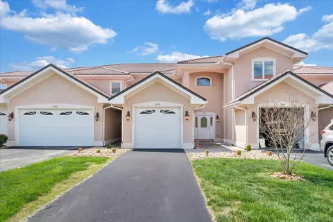 1056 La Casa Ct, Moneta, VA 24121