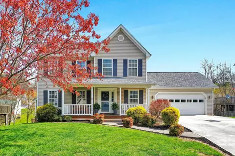 3129 Valley Stream Dr, Roanoke, VA 24014