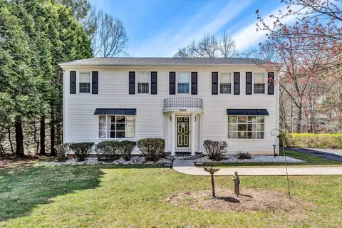 3252 Longhorn Rd, Roanoke, VA 24018