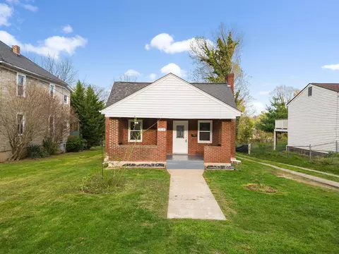 1019 Palm Ave NW, Roanoke, VA 24017