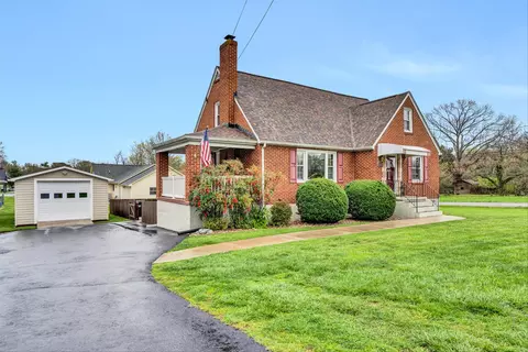 7303 Sunnybrook Dr, Roanoke, VA 24019