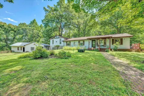 1182 Rabbit Dr, Thaxton, VA 24174