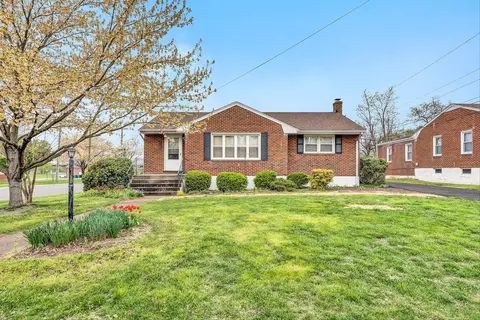 2602 Hebert St NW, Roanoke, VA 24012