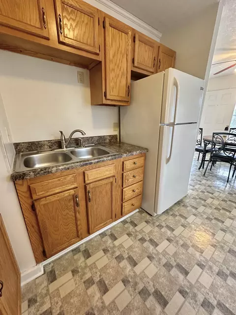 Kitchen - 527 E Hemlock St, Covington, VA 24426 photo 2 of 3