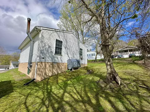 Exterior - 527 E Hemlock St, Covington, VA 24426 photo 6 of 7