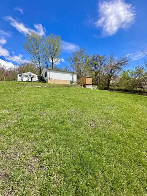 Exterior - 527 E Hemlock St, Covington, VA 24426 photo 7 of 7