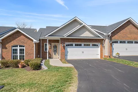 42 Brookfield Ct, Roanoke, VA 24012