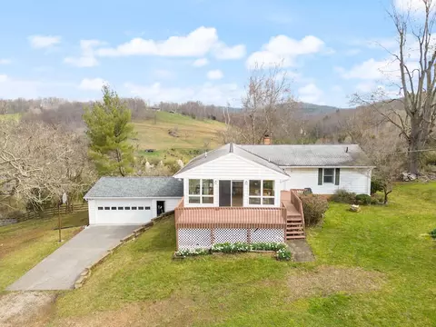 159 Liberty Ln, Pembroke, VA 24136