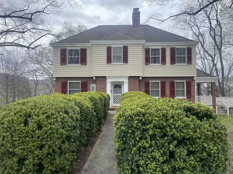 807 Palace Blvd, Clifton Forge, VA 24422